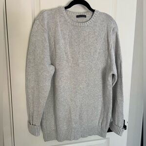 Brandy Melville Light Gray Crewneck Sweater